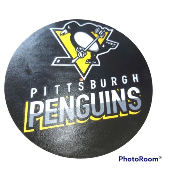 Handpainted Vinyl Record Painting ~ NHL PITTSBURGH PENGUINS - Framed - Picture 1 of 1